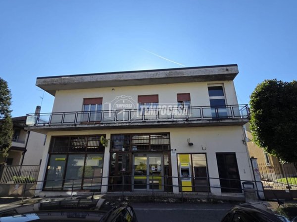 casa indipendente in vendita a Canegrate