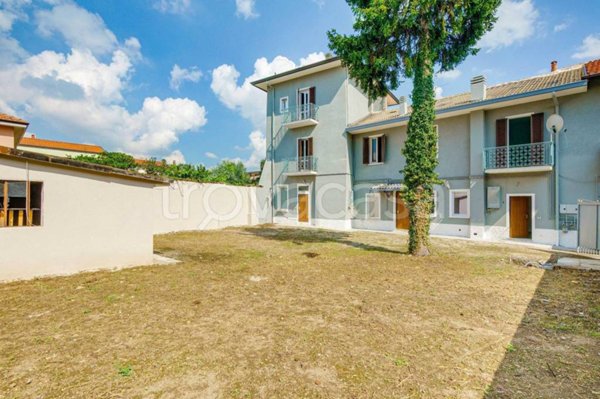 casa indipendente in vendita a Canegrate