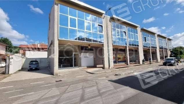 negozio in vendita a Canegrate