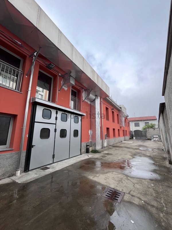 locale di sgombero in vendita a Canegrate