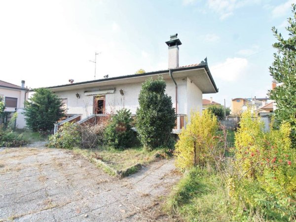 casa indipendente in vendita a Canegrate