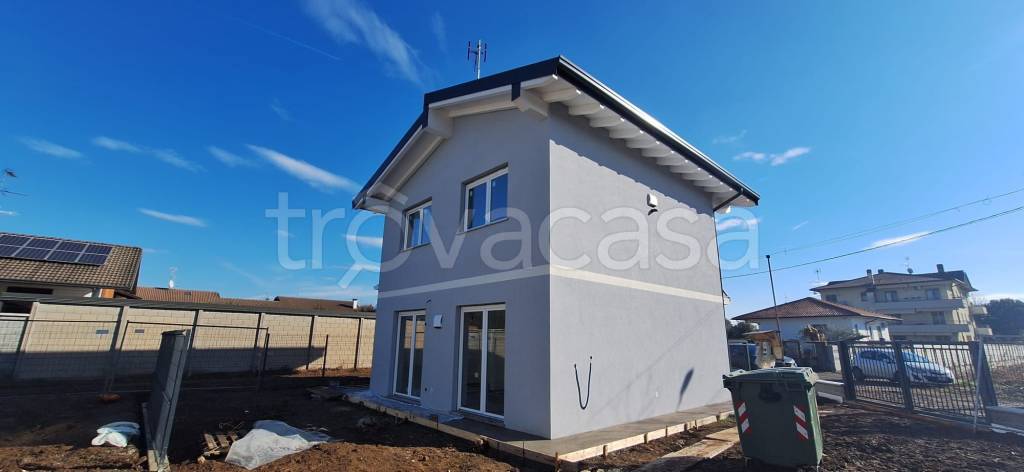 casa indipendente in vendita a Canegrate