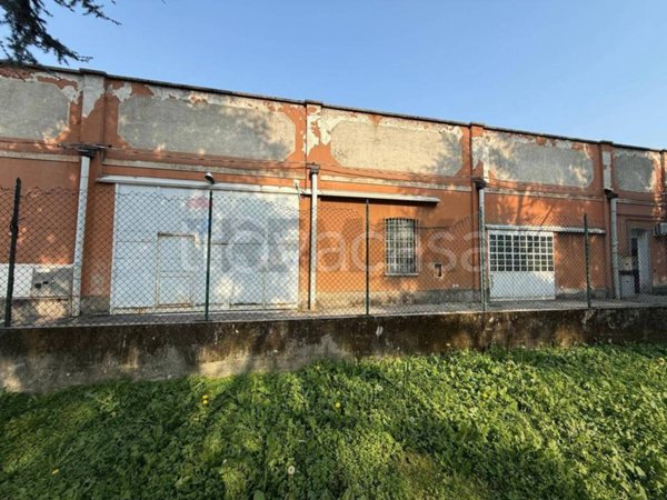 locale commerciale in vendita a Canegrate