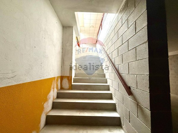 locale di sgombero in vendita a Canegrate