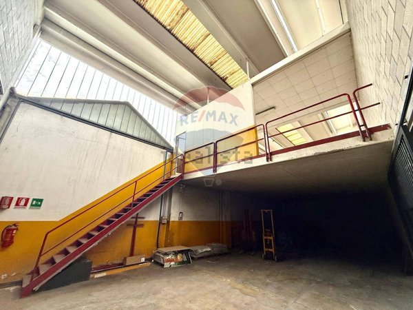 locale di sgombero in vendita a Canegrate