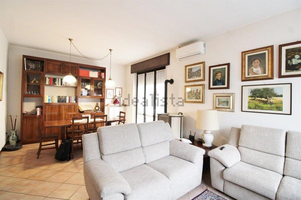 casa indipendente in vendita a Canegrate