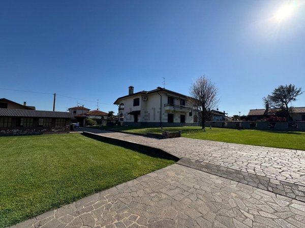 casa indipendente in vendita a Canegrate