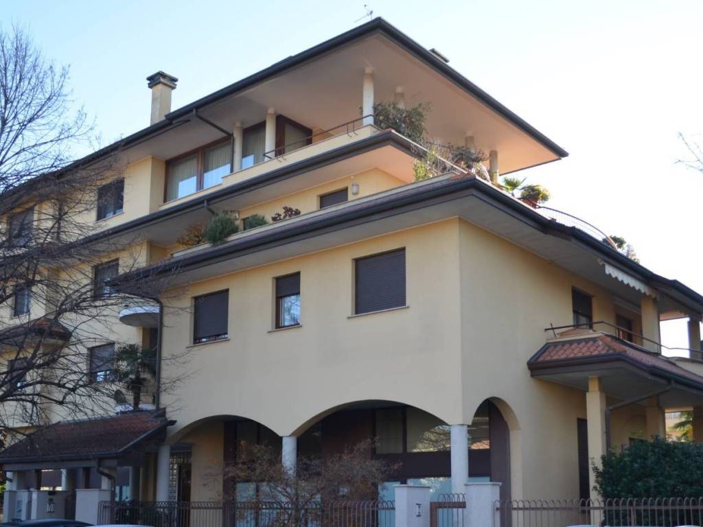 ufficio in vendita a Canegrate