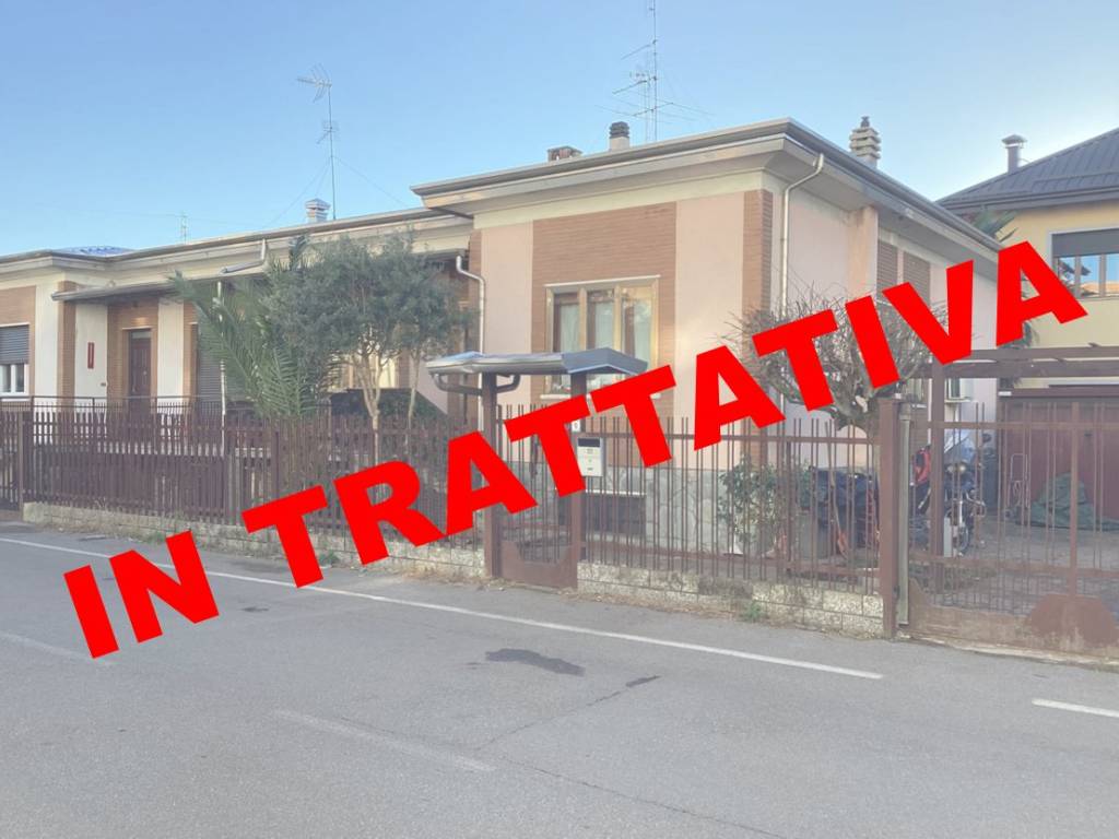 casa indipendente in vendita a Canegrate