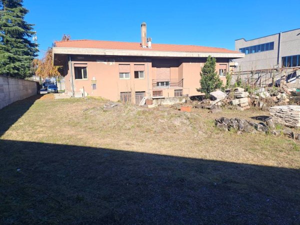 casa indipendente in vendita a Canegrate