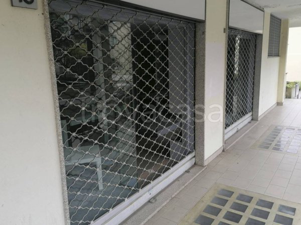 negozio in vendita a Canegrate