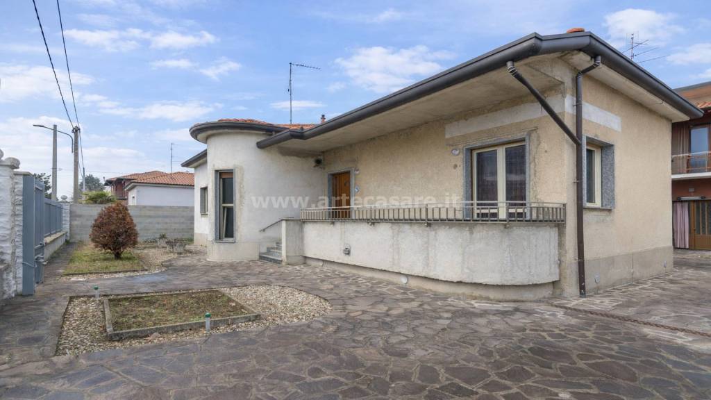 casa indipendente in vendita a Canegrate