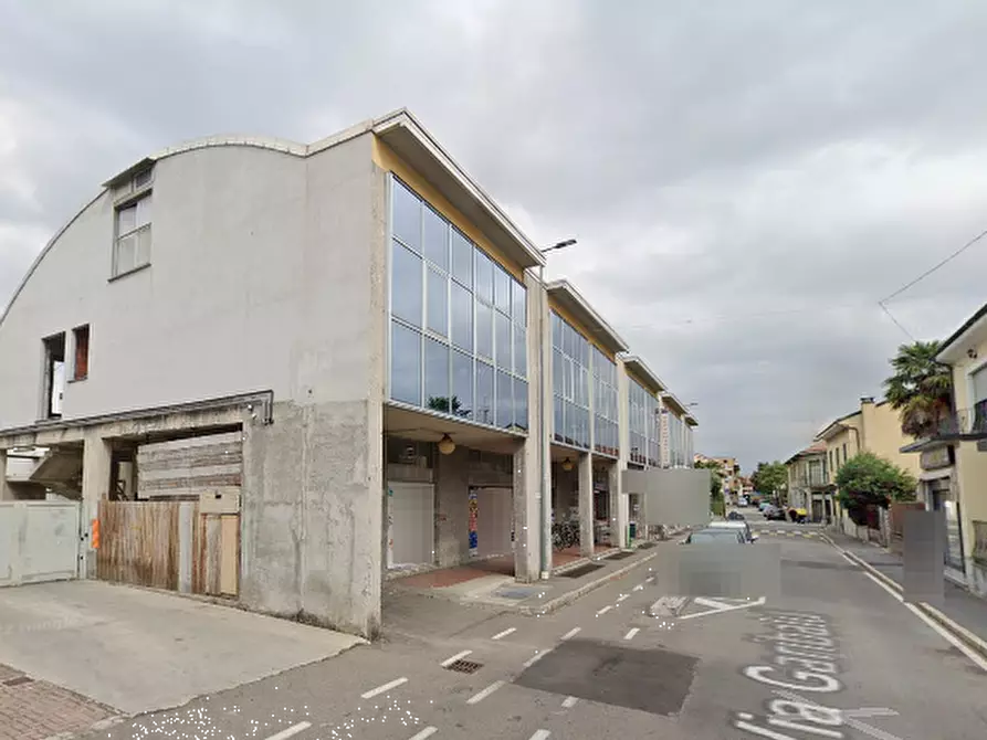 negozio in vendita a Canegrate