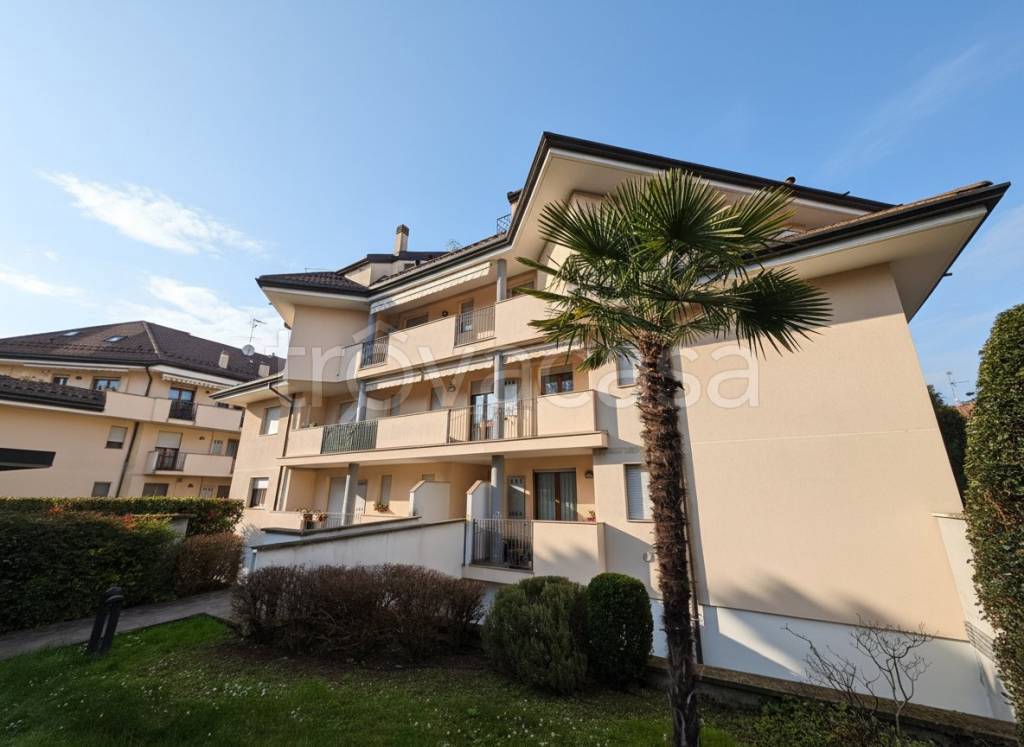 appartamento in vendita a Canegrate