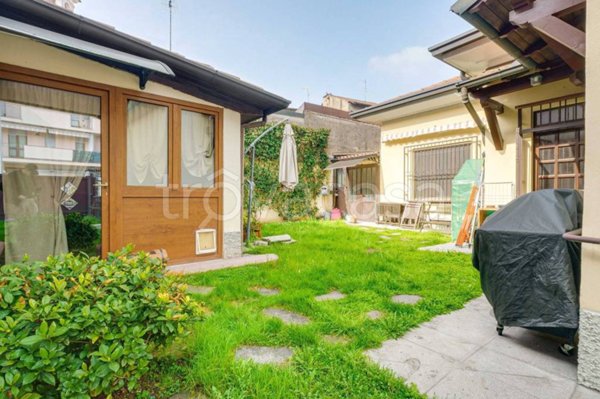 casa indipendente in vendita a Canegrate