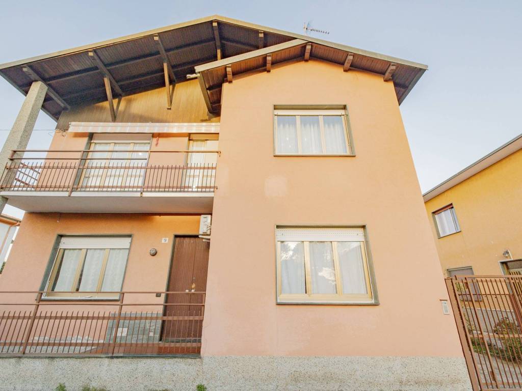 appartamento in vendita a Canegrate