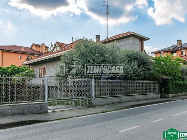 casa indipendente in vendita a Canegrate