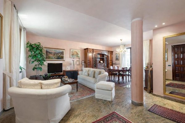 casa indipendente in vendita a Canegrate