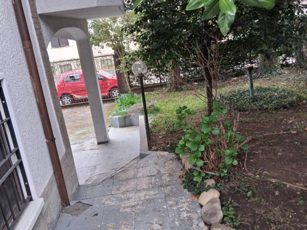 casa indipendente in vendita a Canegrate