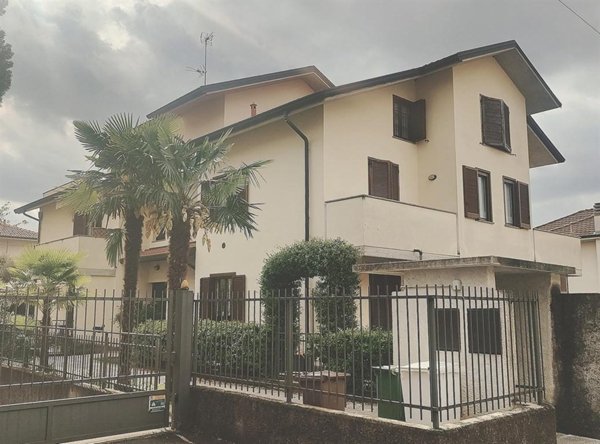 appartamento in vendita a Canegrate