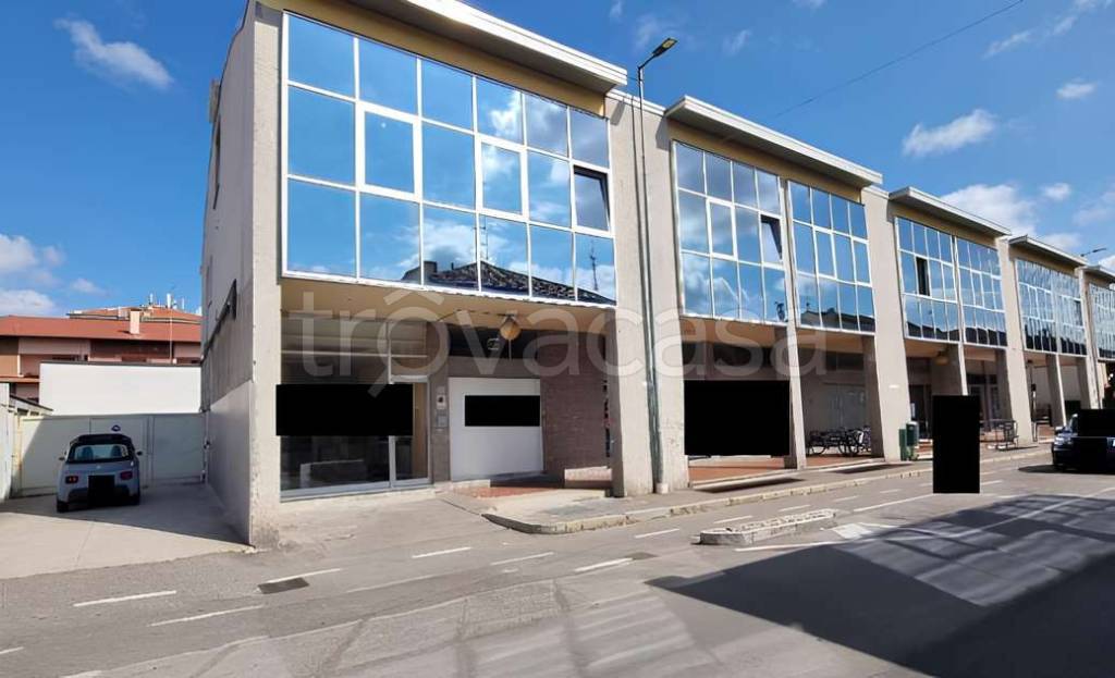negozio in vendita a Canegrate