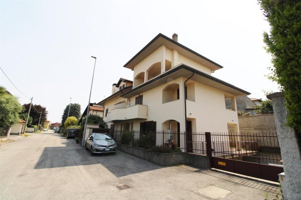 appartamento in vendita a Canegrate