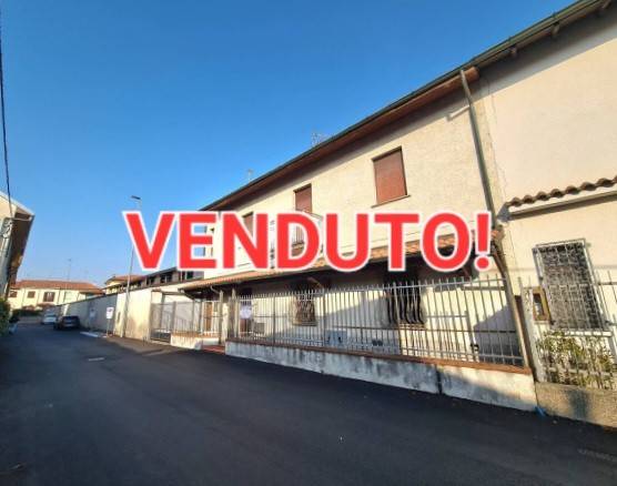 casa indipendente in vendita a Canegrate