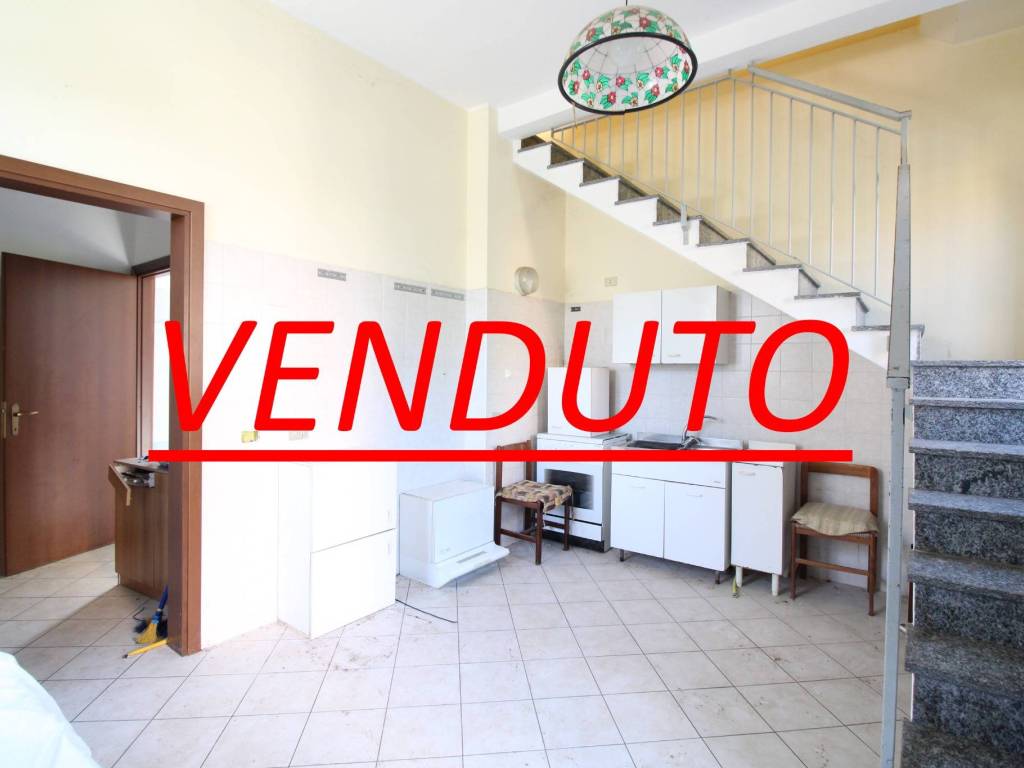 casa indipendente in vendita a Canegrate