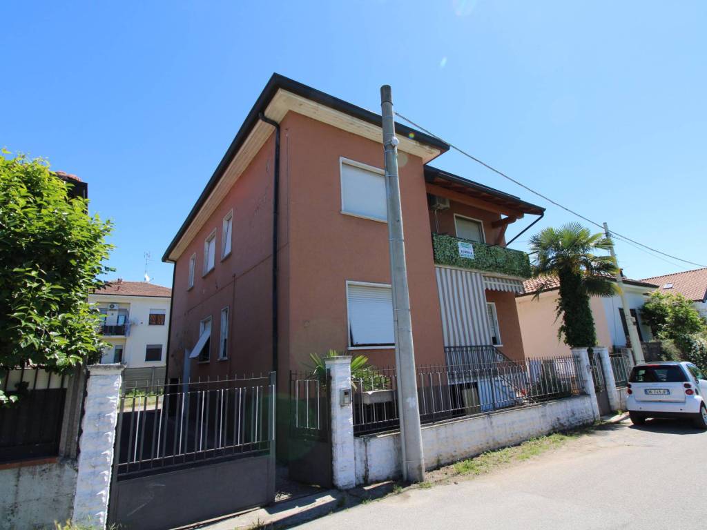appartamento in vendita a Canegrate