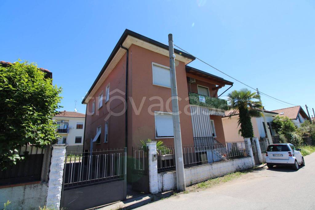 appartamento in vendita a Canegrate