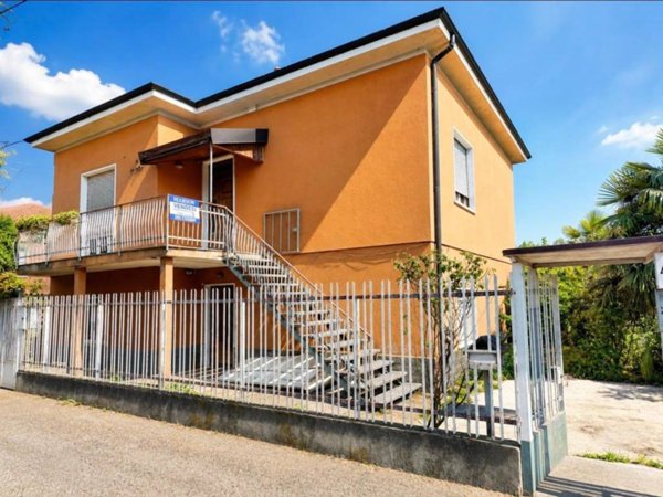 casa indipendente in vendita a Canegrate