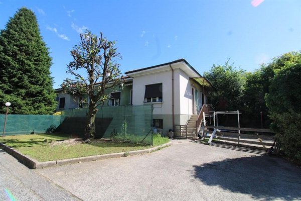 casa indipendente in vendita a Canegrate