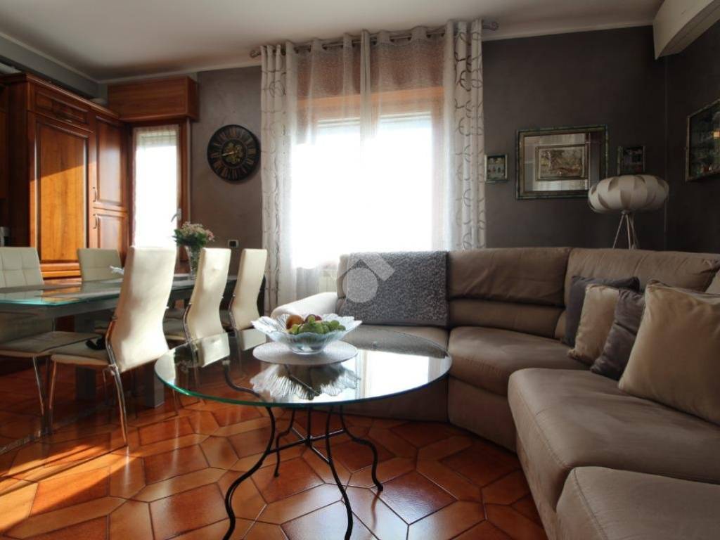 appartamento in vendita a Canegrate