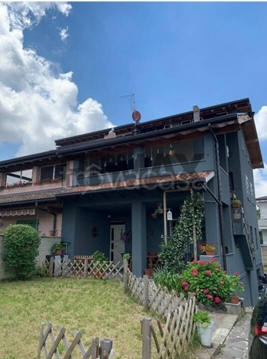 casa indipendente in vendita a Canegrate