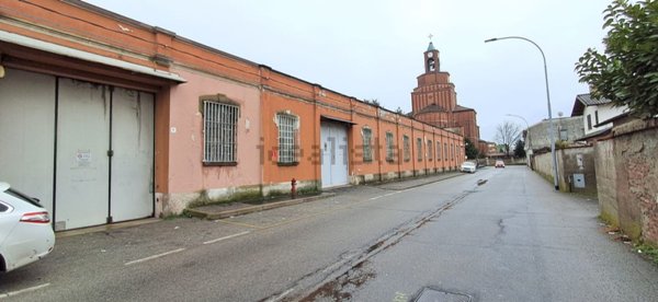 capannone in vendita a Canegrate