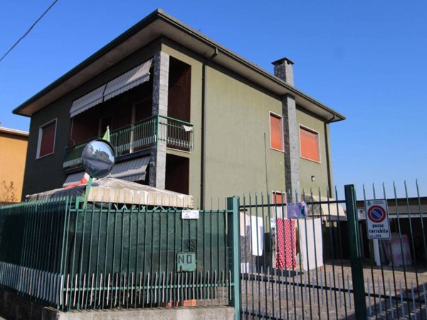 appartamento in vendita a Canegrate
