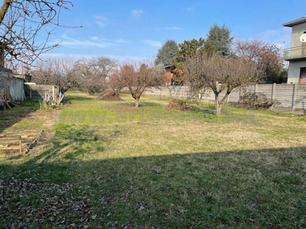 terreno in vendita a Canegrate