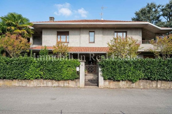 casa indipendente in vendita a Canegrate