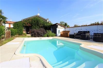 casa indipendente in vendita a Canegrate