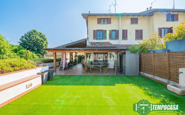 casa indipendente in vendita a Carpiano