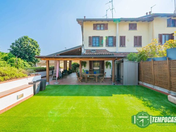 casa indipendente in vendita a Carpiano