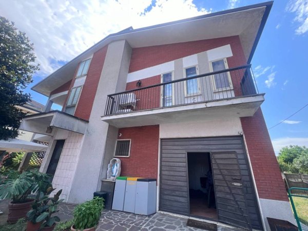 casa indipendente in vendita a Carpiano