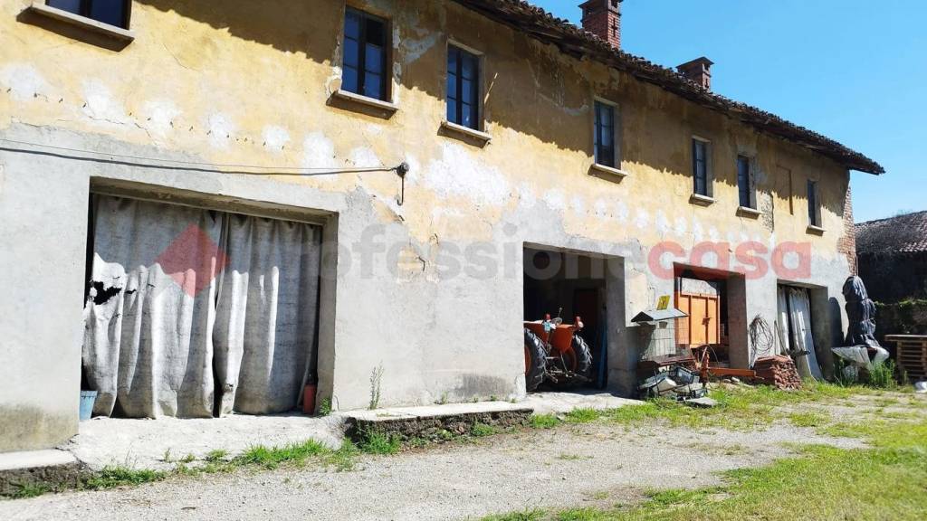 casa indipendente in vendita a Carpiano