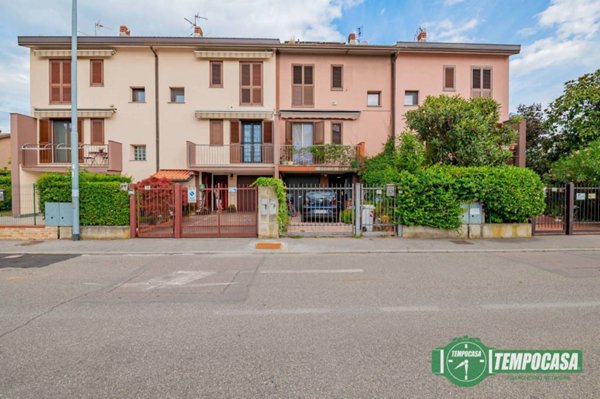 casa indipendente in vendita a Carpiano