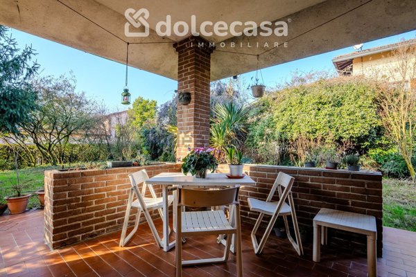 casa indipendente in vendita a Carpiano