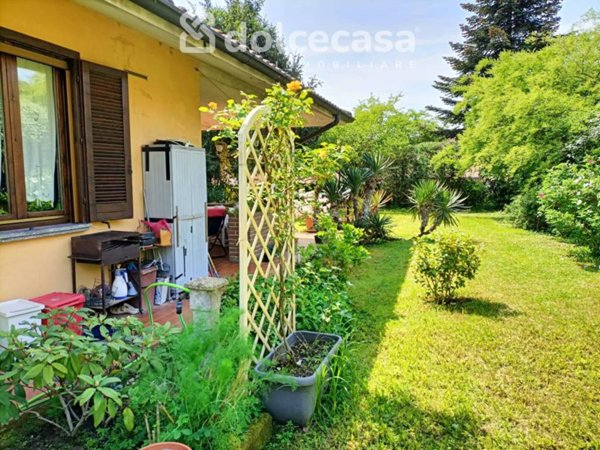 casa indipendente in vendita a Carpiano