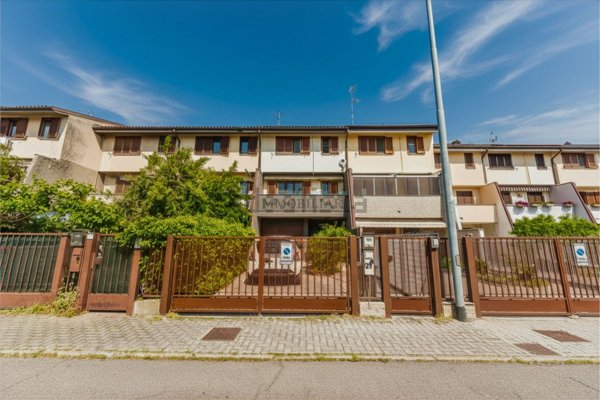 casa indipendente in vendita a Carpiano