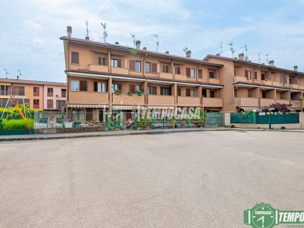 casa indipendente in vendita a Carpiano