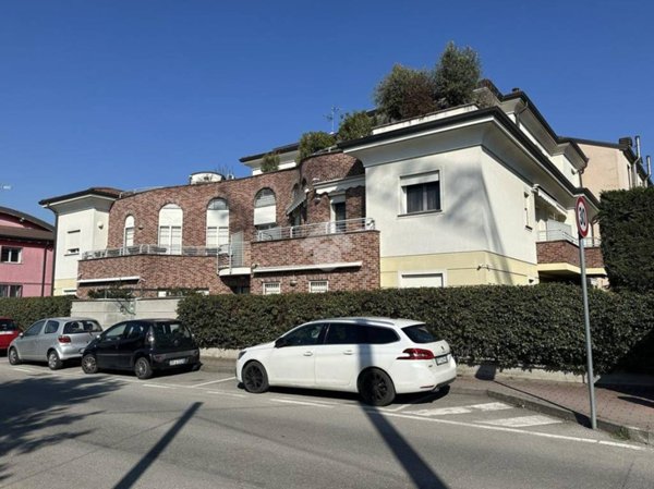 appartamento in vendita a Carugate