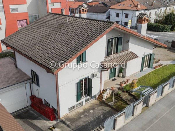 casa indipendente in vendita a Carugate
